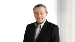 루시드 CEO 갑작스러운 사임...