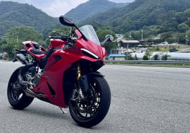 역대 가장 다루기 쉬운 파니갈레의 등장, 두카티 뉴 파니갈레 V2 S