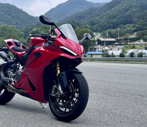 역대 가장 다루기 쉬운 파니갈레의 등장, 두카티 뉴 파니갈레 V2 S