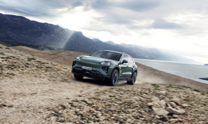 '1만대 돌파 예정' 포르쉐, 내년 카이엔 일렉트릭 출시...전동화 강화 나선다