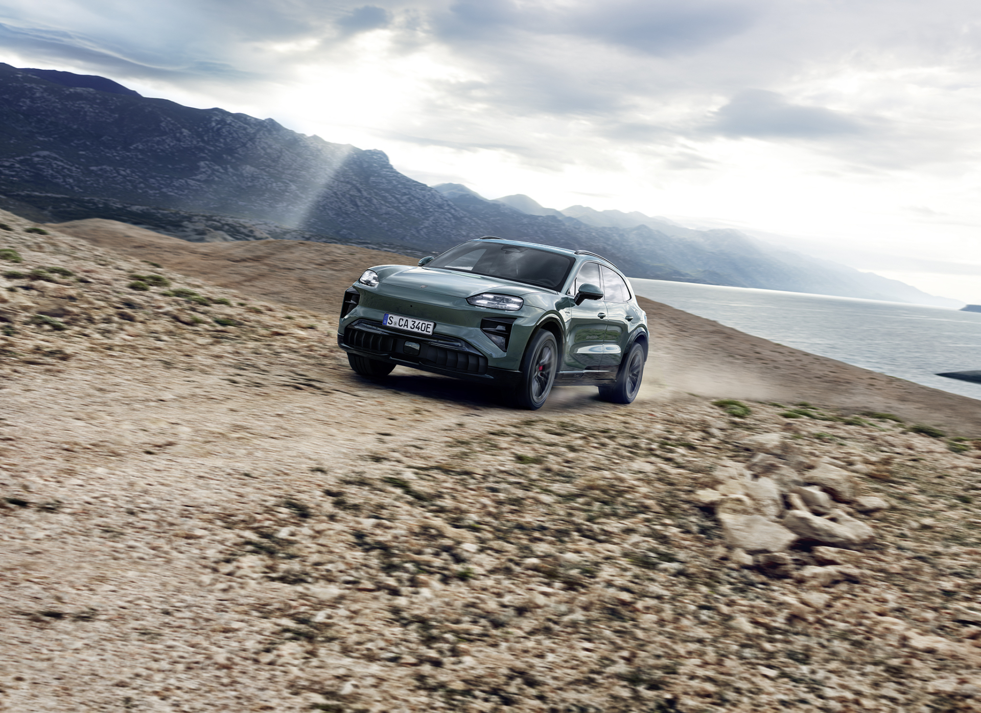 '1만대 돌파 예정' 포르쉐, 내년 카이엔 일렉트릭 출시...전동화 강화 나선다